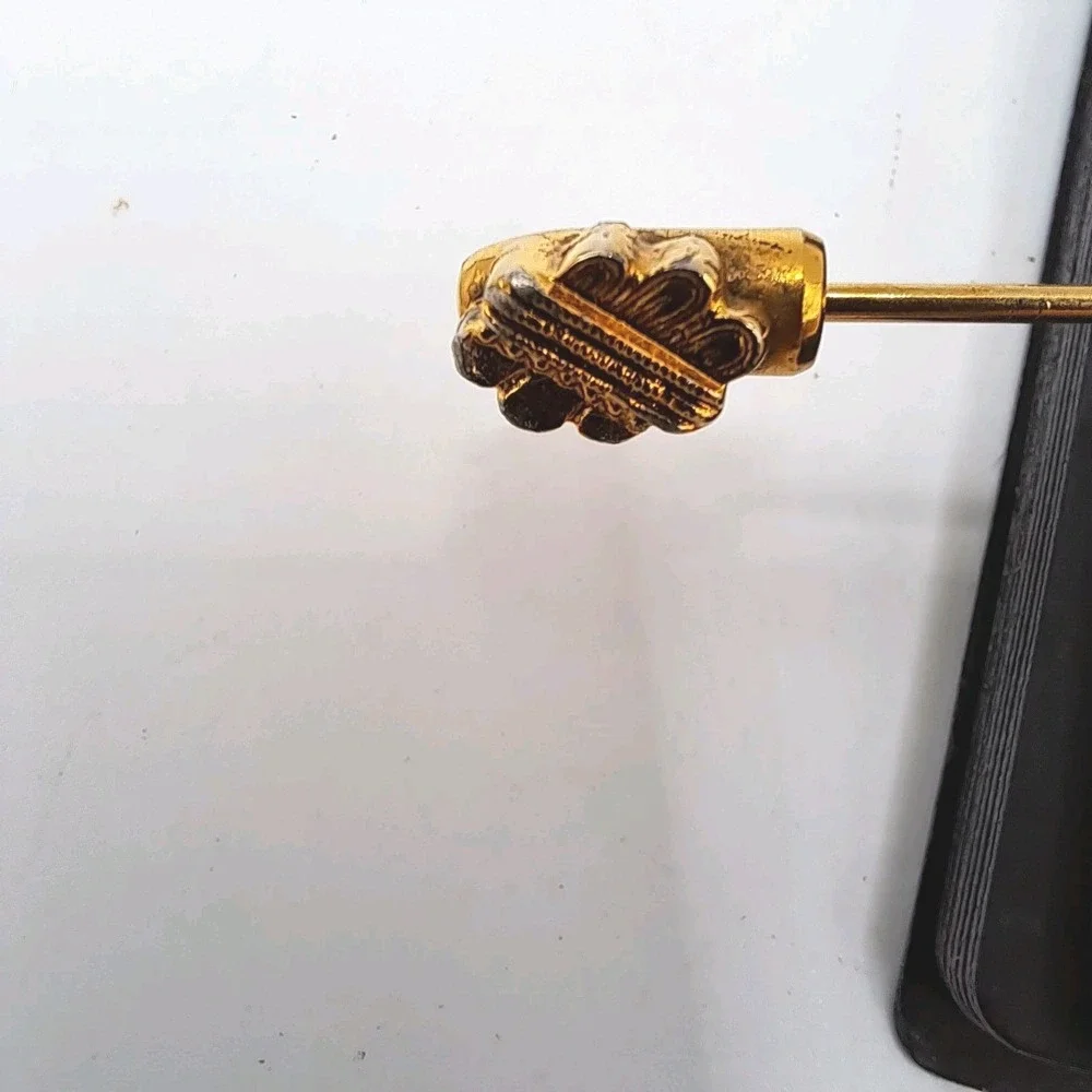 MMA Metropolitan Museum of Art Stick Pin Flower  Vtg Gold-Tone Maltese Cross